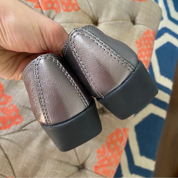 💎 TLC SILVER BLACK METTALIC CUT OUT SHOES! - Picture 11 of 15